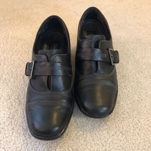 Clarks Women's Black Leather Loafer